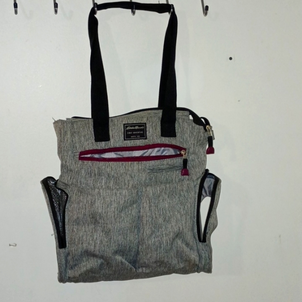 Eddie Bauer diaper bag with many compartment including insulated side pocket - Picture 1 of 4